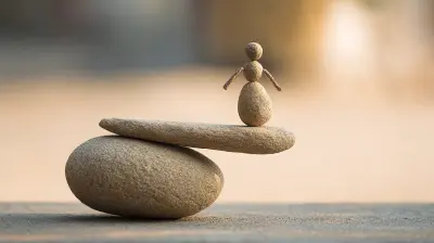 Balancing Flexibility and Structure in Distance Learning