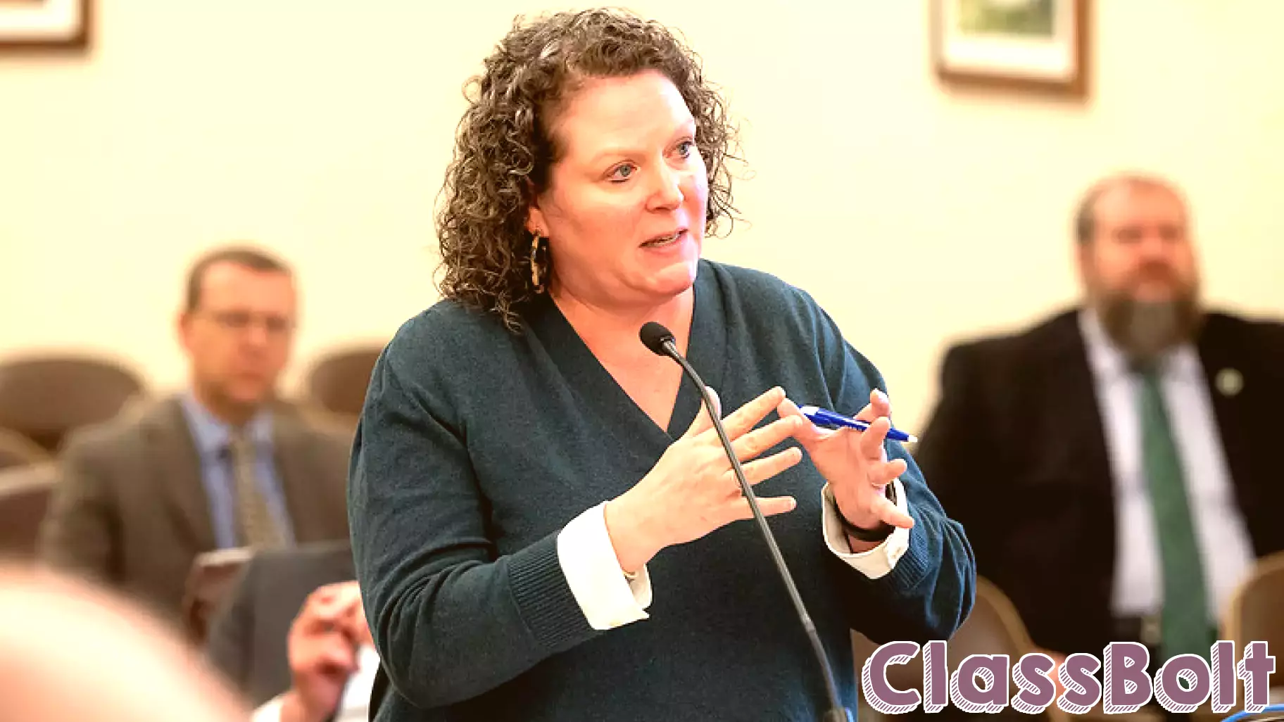 Higher education chancellor reports more students filling out FAFSA, enrolling in state-funded program