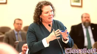 Higher education chancellor reports more students filling out FAFSA, enrolling in state-funded program